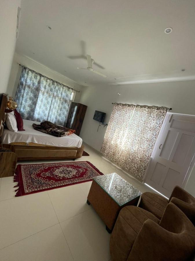Hotel Sher-E-Punjab Khajjiar Exterior foto